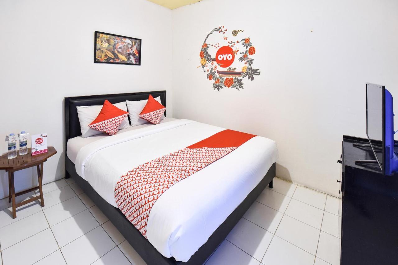 Oyo 348 Hotel Dieng Permai ジョグジャカルタ エクステリア 写真